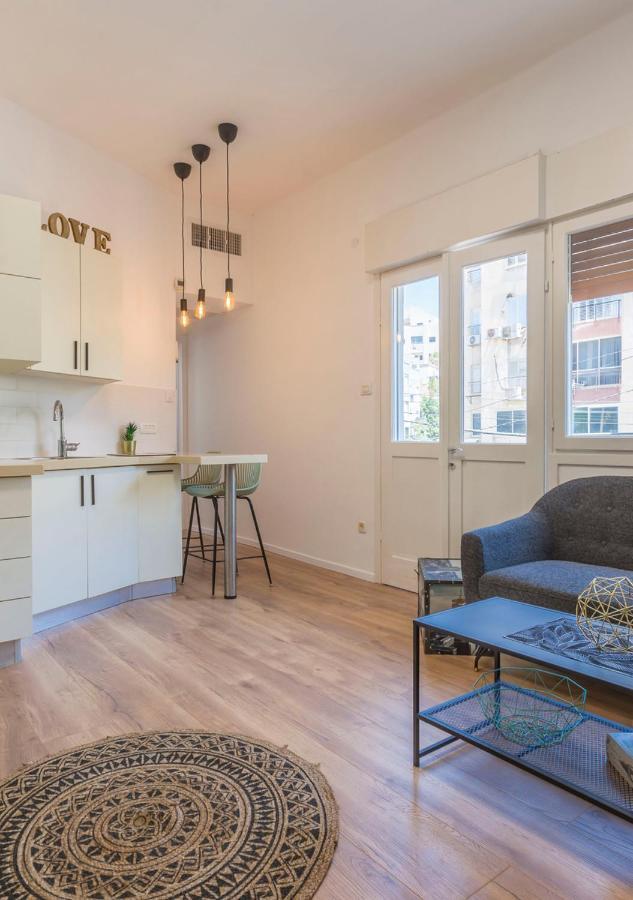 1B Patio Beach House Premium Location W/2 Balcony تل أبيب المظهر الخارجي الصورة