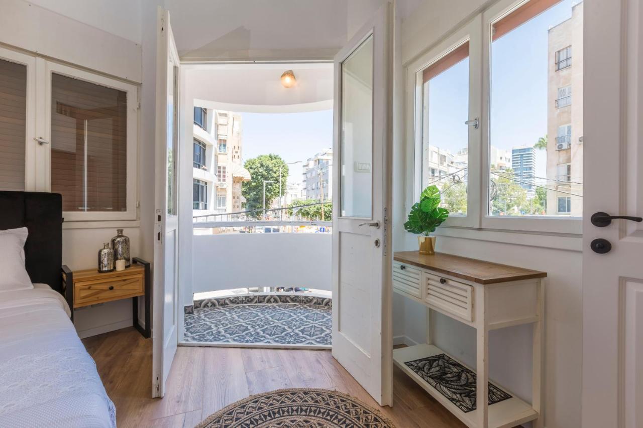 1B Patio Beach House Premium Location W/2 Balcony تل أبيب المظهر الخارجي الصورة