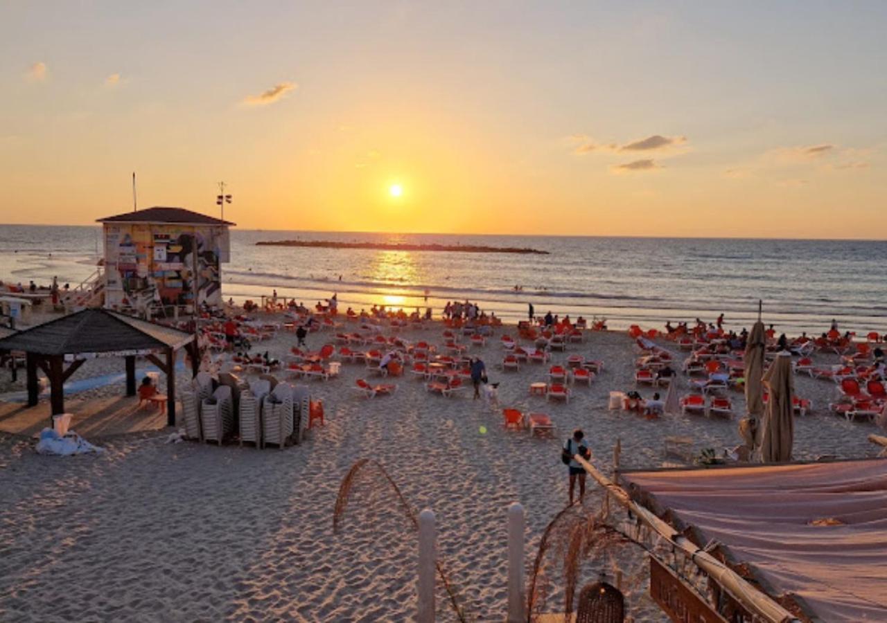 1B Patio Beach House Premium Location W/2 Balcony تل أبيب المظهر الخارجي الصورة