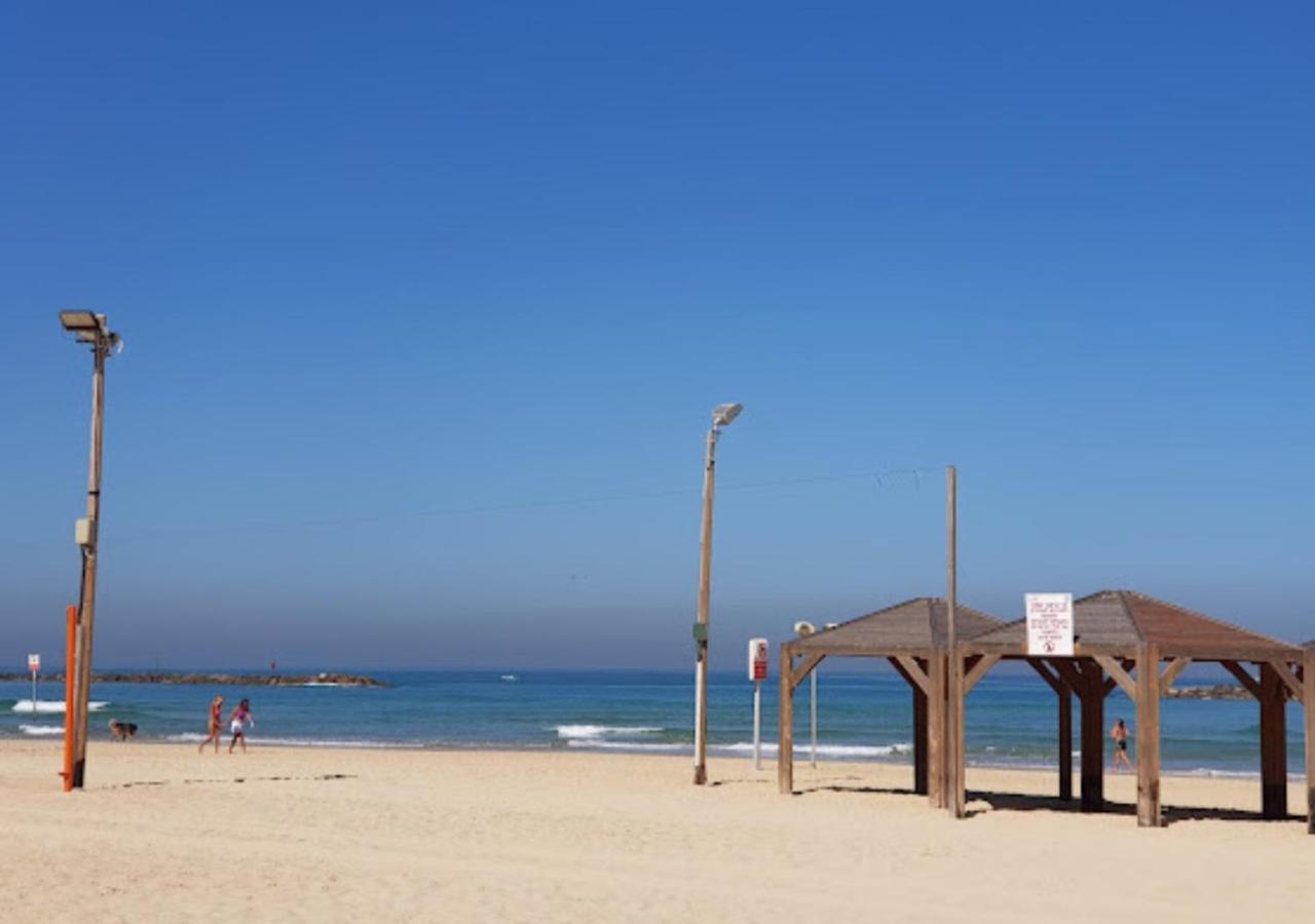 1B Patio Beach House Premium Location W/2 Balcony تل أبيب المظهر الخارجي الصورة